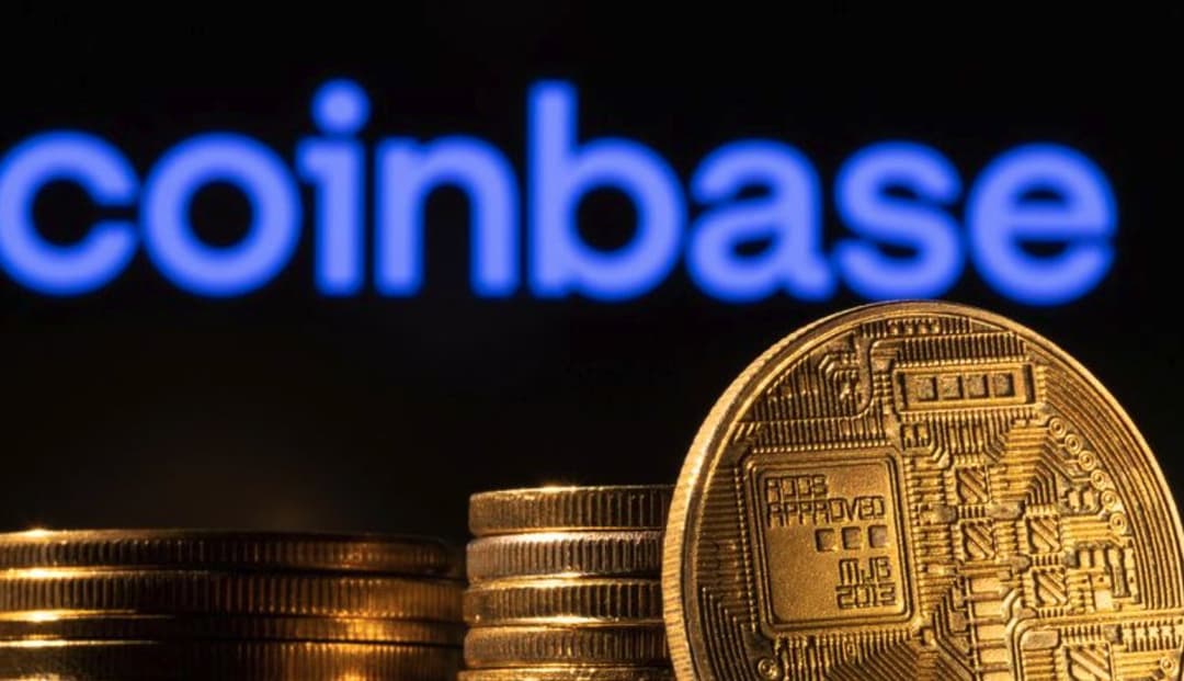 Trump Signs GENIUS Act, Launching First US Stablecoin Rules