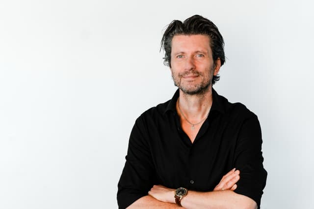 Ex-Cardano Marketing Maverick Adam Bates Moves to XION as Chief Marketing Officer