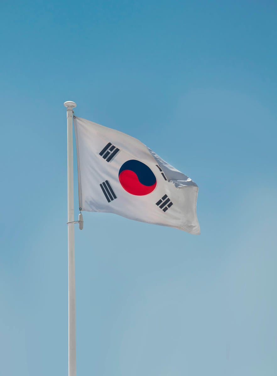 South Korea's Ruling Party Vows to Approve Spot Crypto ETFs, Scrap 'One Exchange, One Bank' Rule by June 3 Election