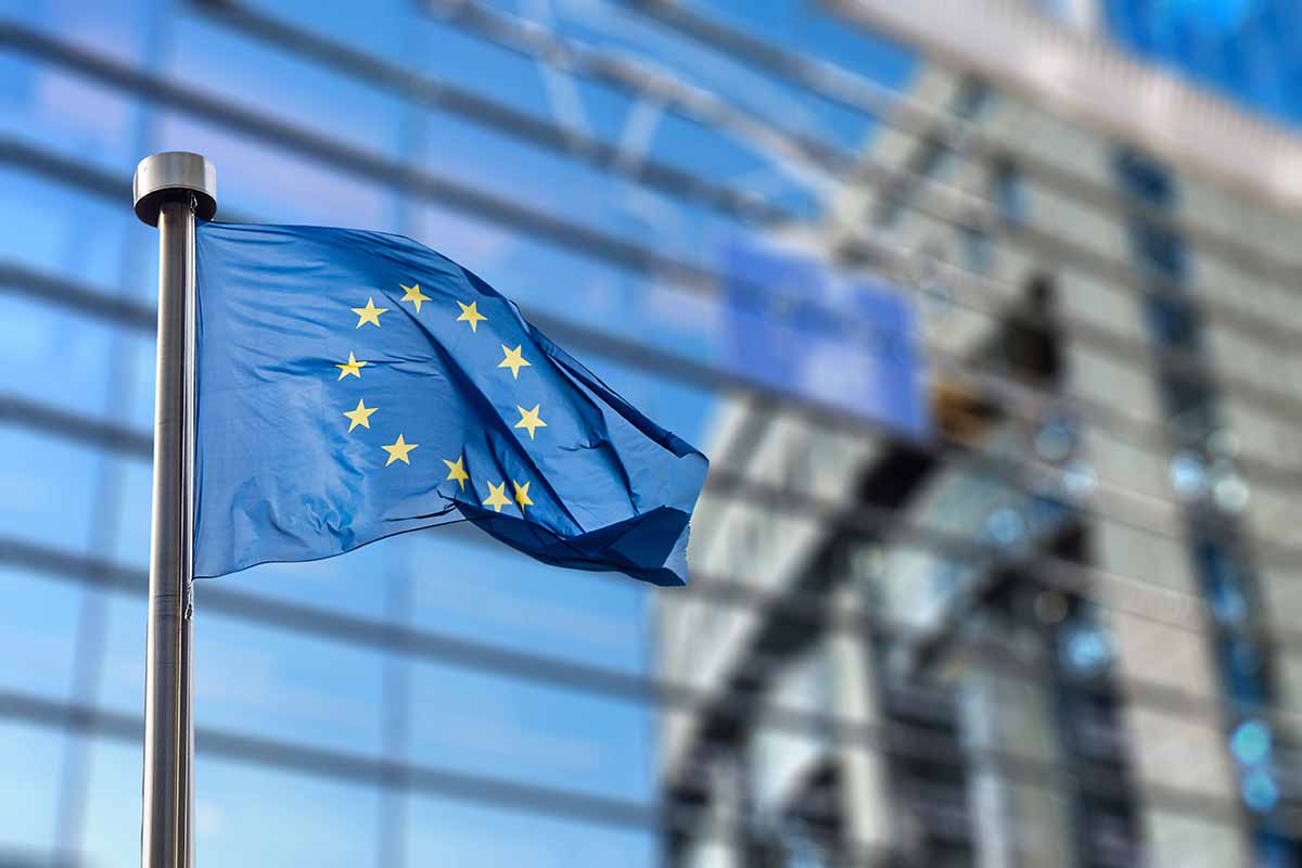 EU Poised to Let Foreign Stablecoins Circulate Despite ECB Warnings