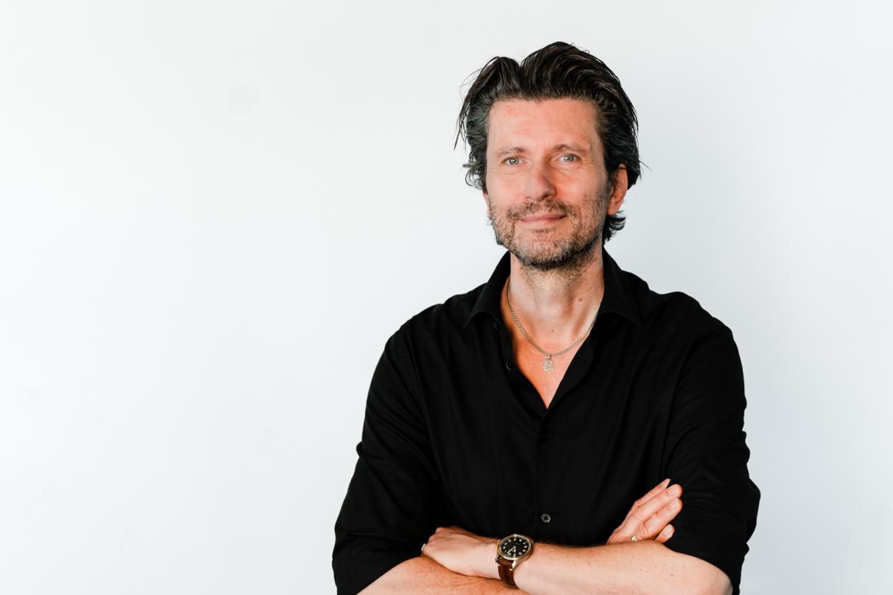 Ex-Cardano Marketing Maverick Adam Bates Moves to XION as Chief Marketing Officer