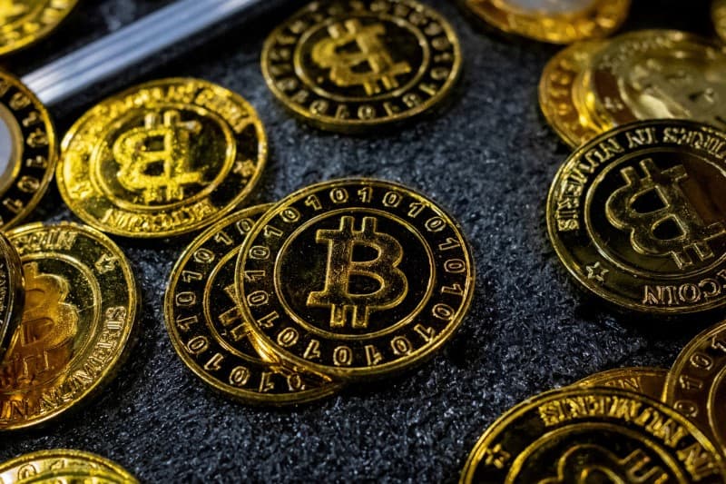 Investors Shift from Bitcoin to Gold Amid Iran-Israel Tensions: $JPM